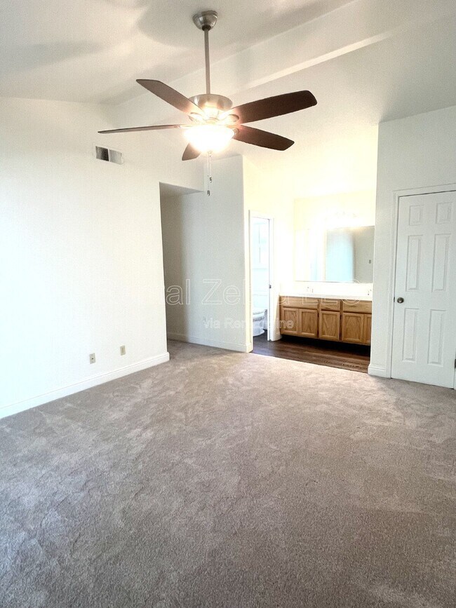 Building Photo - 2125 Northridge Dr