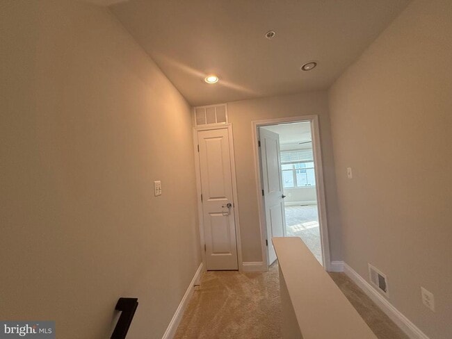 Building Photo - 7105 Druce Way