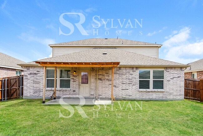 Building Photo - At Last, This Is What You Have Been Searching For!