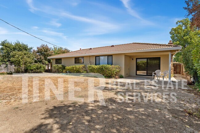 Building Photo - 7304 Idle Wild Way