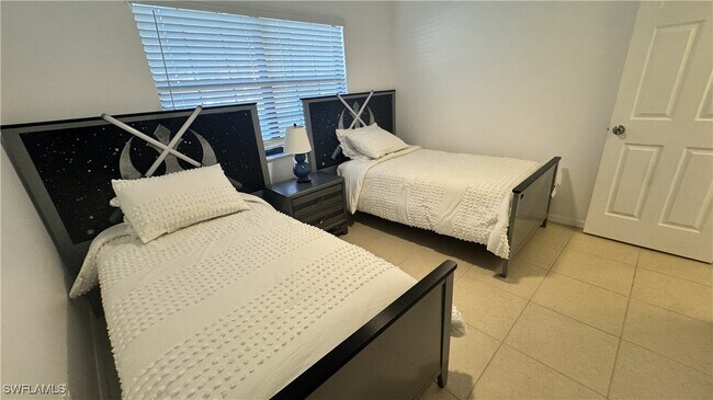 Building Photo - 5339 Treetops Dr