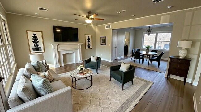 Building Photo - Newly Renovated Home Near Plaza District