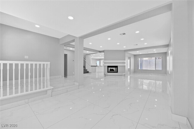 Building Photo - 265 Via Malorca St