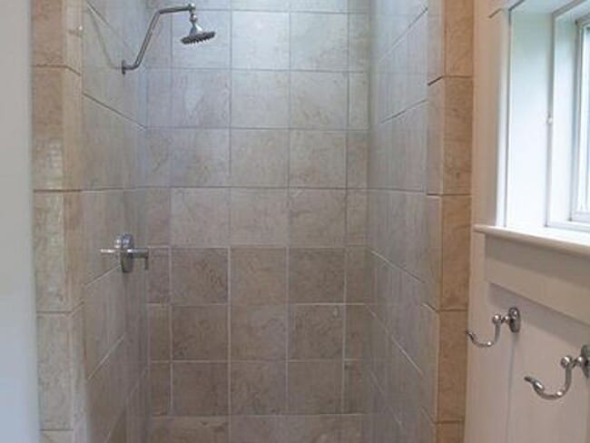 Building Photo - Upstairs Unit Only. Fabulous fully furnished 1BR/1BA Hillsboro cottage