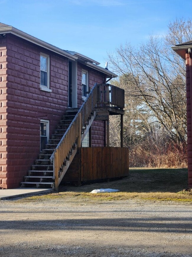 Building Photo - 2840 Goodells Rd