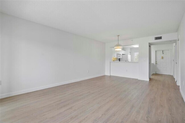 Building Photo - 9537 Weldon Cir