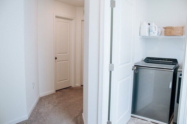 Building Photo - 8173 Haley Ct