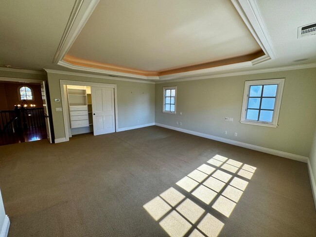 Building Photo - 1046 Byerley Ave