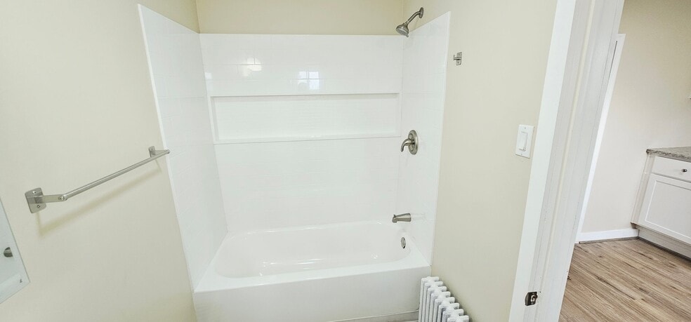 Building Photo - 304 Vine St