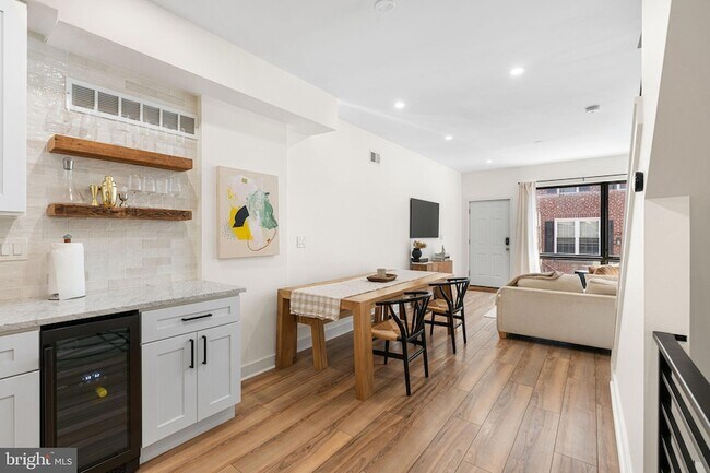 Building Photo - 2231 Earp St