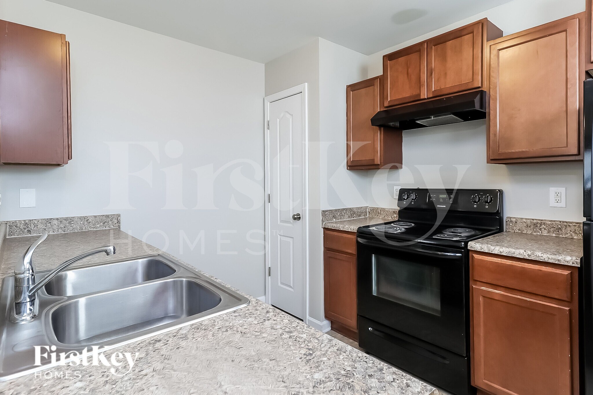 Building Photo - 528 Ellingsworth Ln