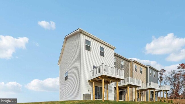 Building Photo - 107 Lakota St