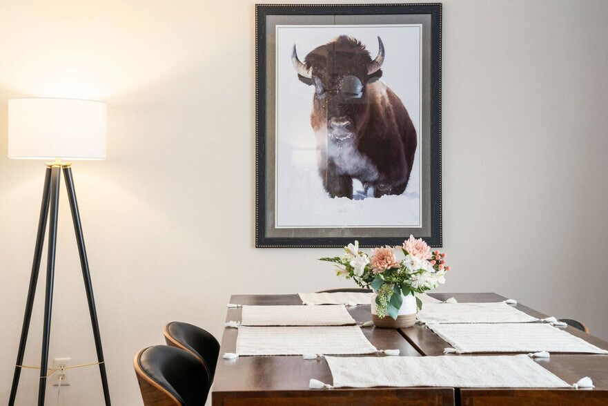 Building Photo - 1054 Canoe Loop