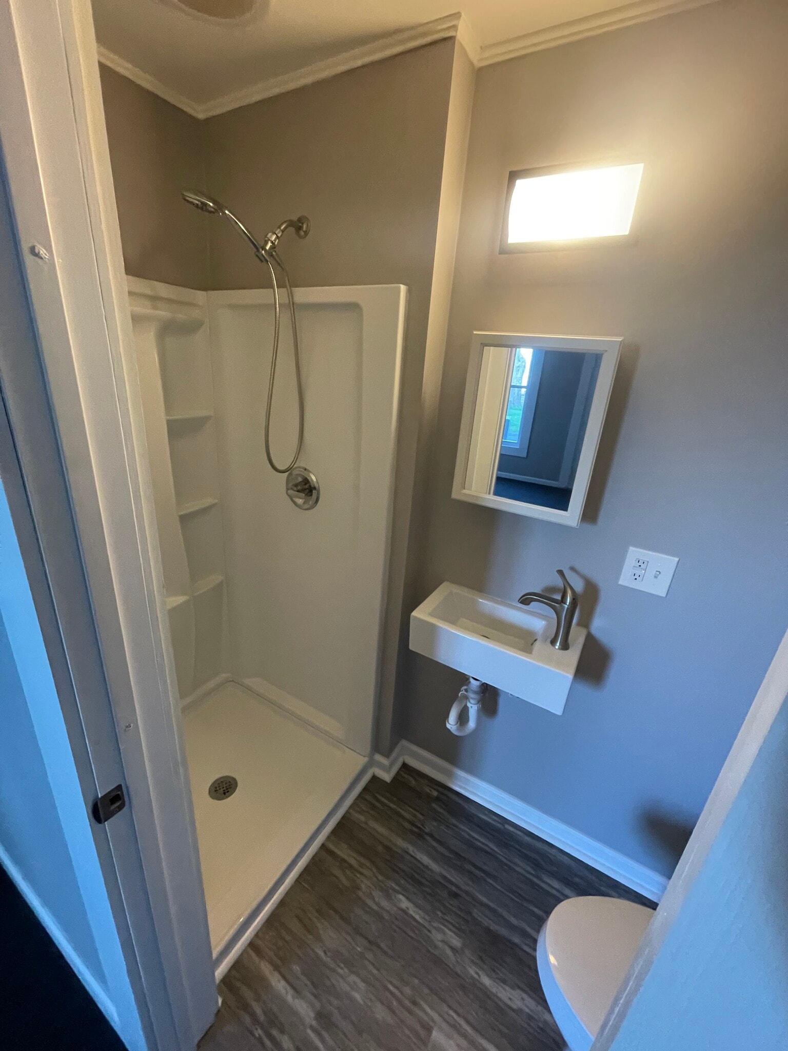 Building Photo - 1389 Broadway