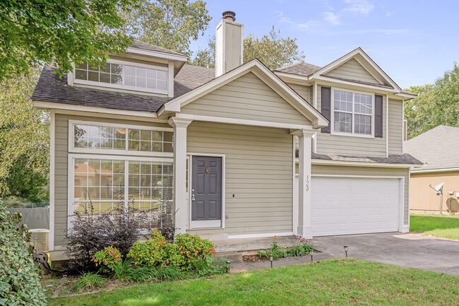 Building Photo - 123 River Oaks Dr