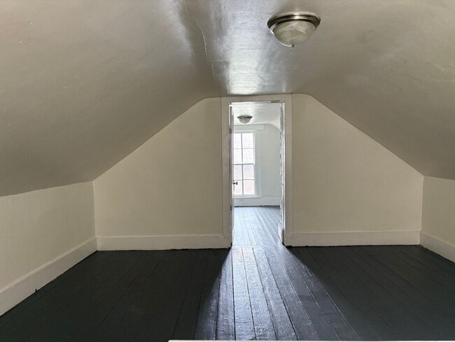 Building Photo - 516 Navarre St