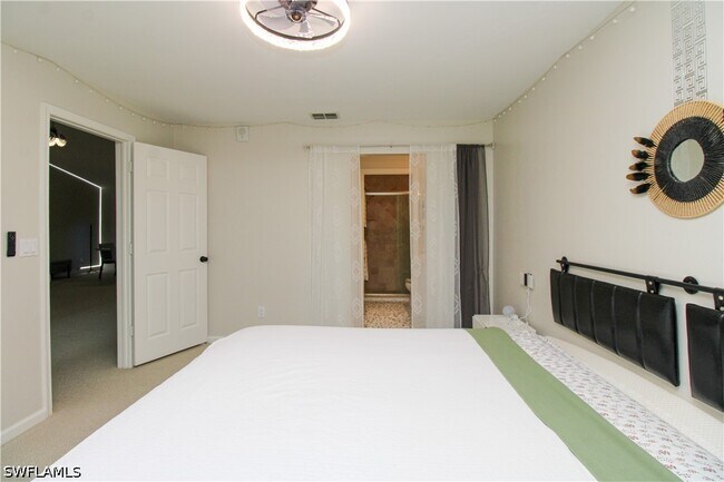 Building Photo - 5767 Deauville Cir