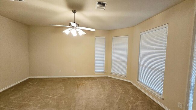 Building Photo - 1824 Woody Ln