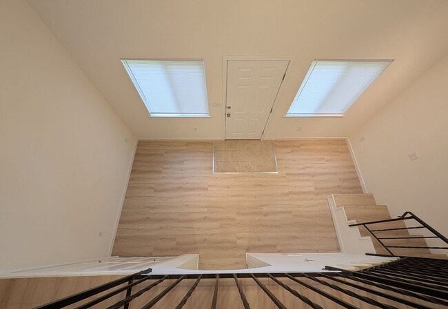 Building Photo - Charming 2 Bed Rental w Bonus Space & Loft! Available Now!