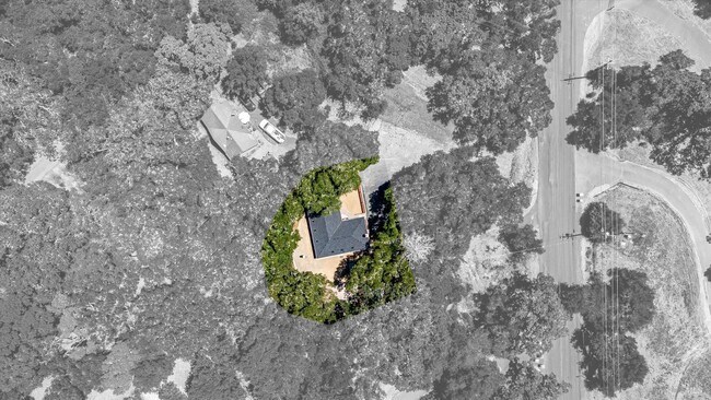 Building Photo - 9342 Chalk Hill Rd