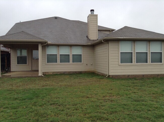 Building Photo - 12529 Patnoe Dr