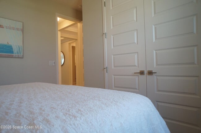 Building Photo - 787 Clearwater Ave