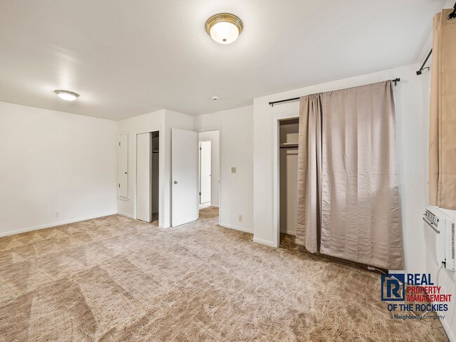 Building Photo - Cozy 3-Bed, 2-Bath Home with Fireplace, & ...