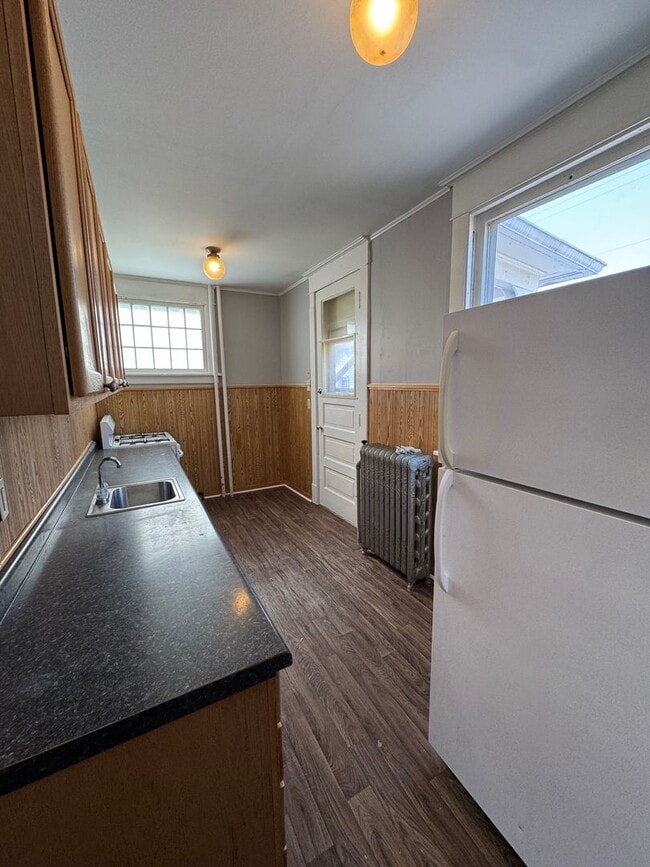 Building Photo - 914 23rd St