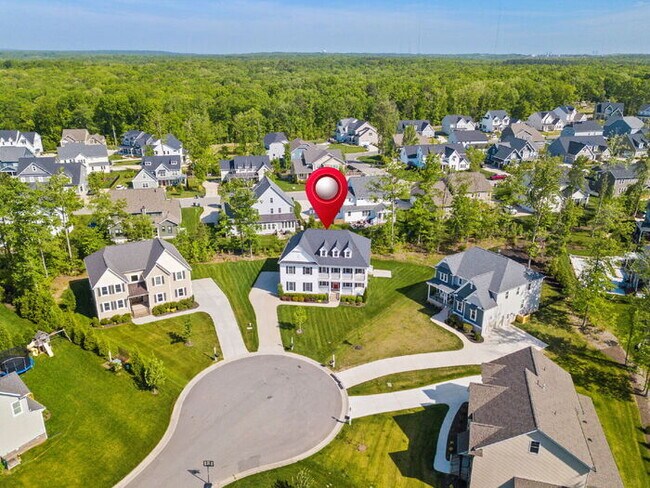 Building Photo - Spacious 5 Bedroom Home in Rountrey (Newmarket Section) – 3,555 Sq Ft – $4,350/mo