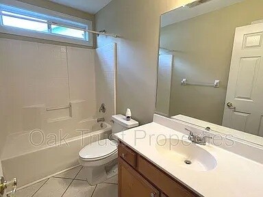 Building Photo - 110 Bay Colony Ct