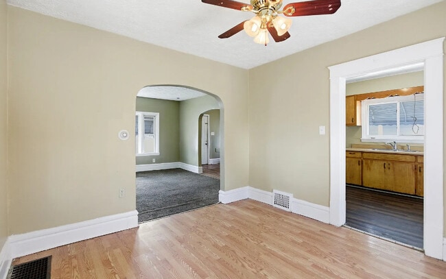 Building Photo - 691 Lafollette St