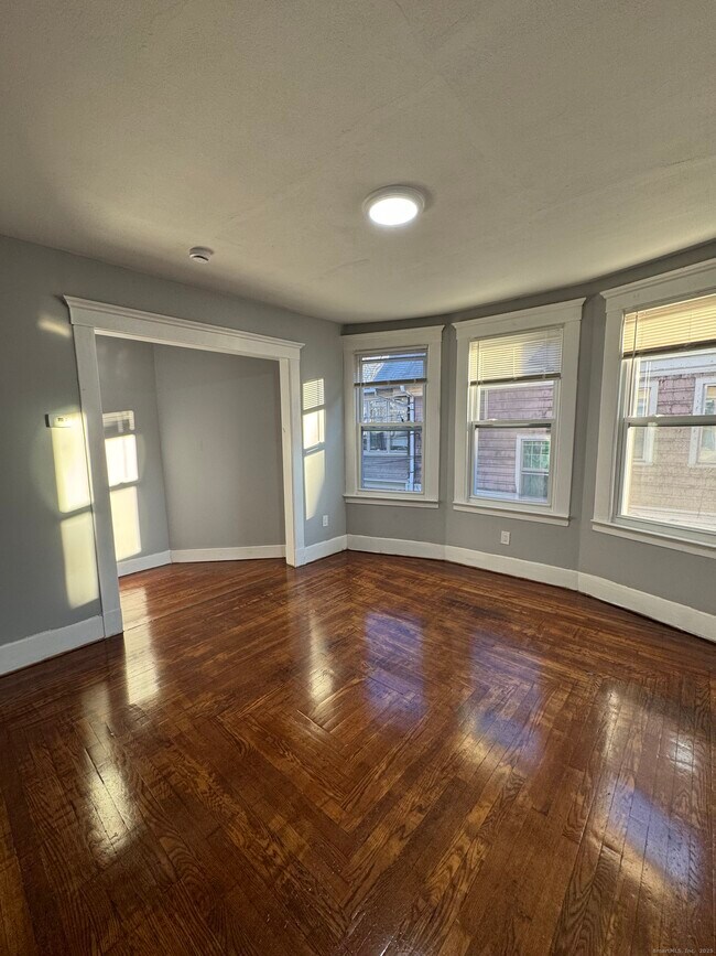 Building Photo - 1528 Ella T Grasso Blvd