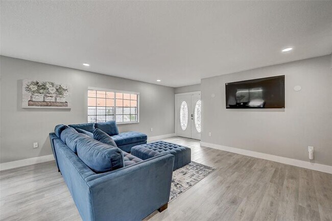 Building Photo - 14125 SW 167th Terrace