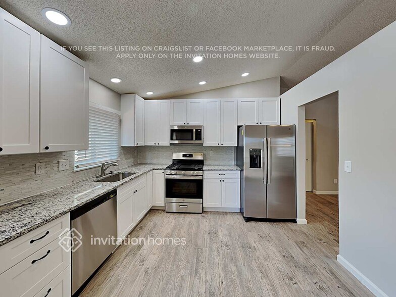 Building Photo - 3035 Haystack Dr