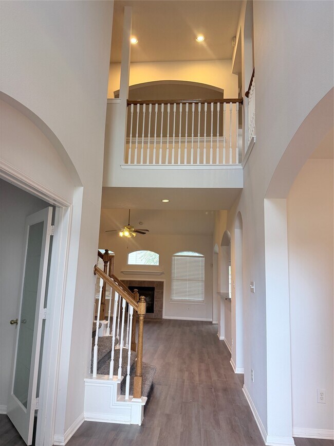 Building Photo - 17407 S Sienna Cove Ln