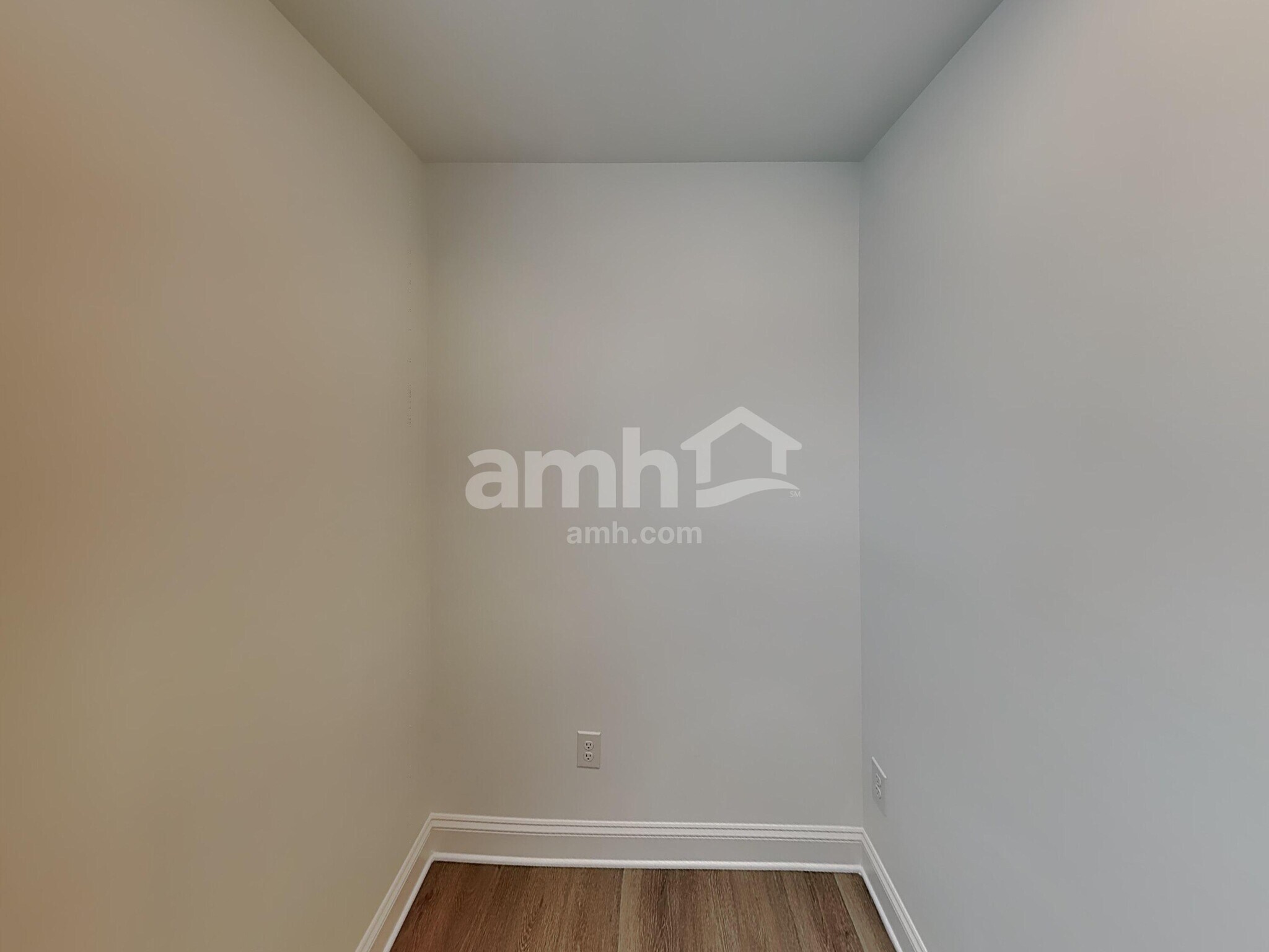 Building Photo - 5006 Twin River Dr