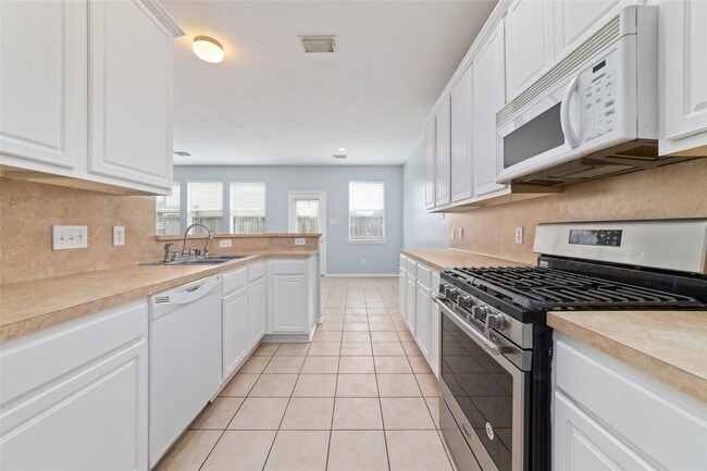 Building Photo - 8734 Rainglen Ln