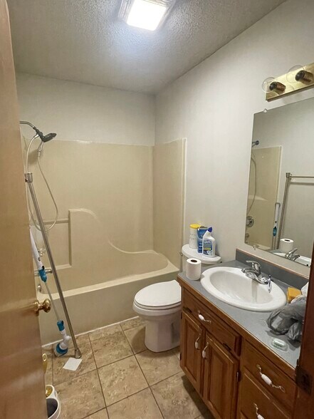 Building Photo - 1209 Yuma St