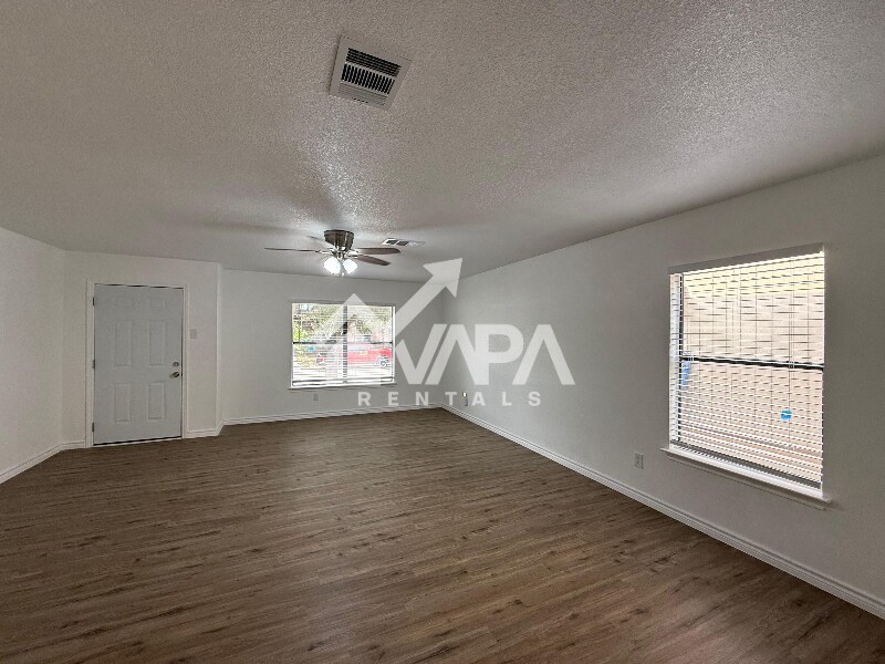 Building Photo - 2606 Jade Hill