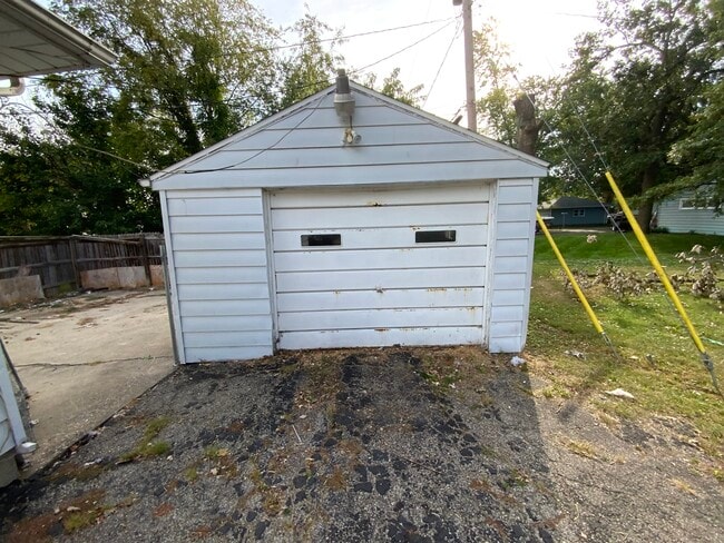 Building Photo - 1405 Chandler St