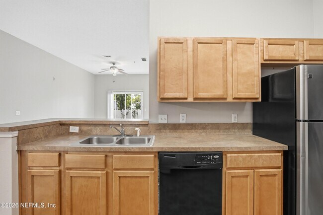 Building Photo - 5150 Playpen Dr