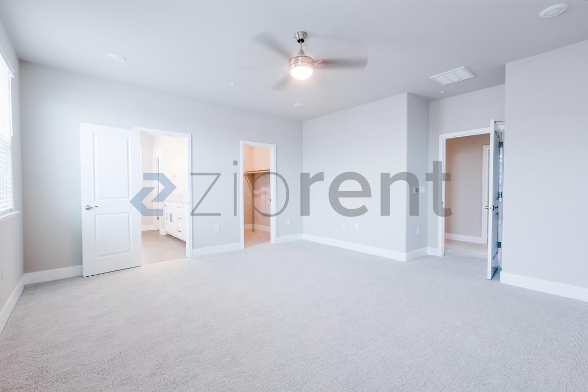 Building Photo - 905 Mirage Ln