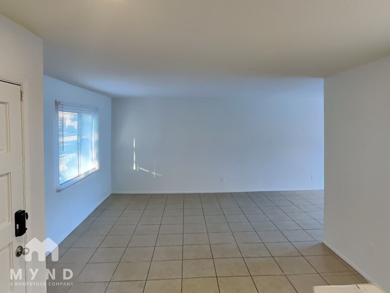 Building Photo - 5924 N 83rd St