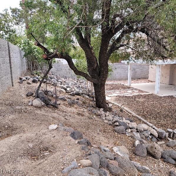 Building Photo - 9010 McLeod Dr