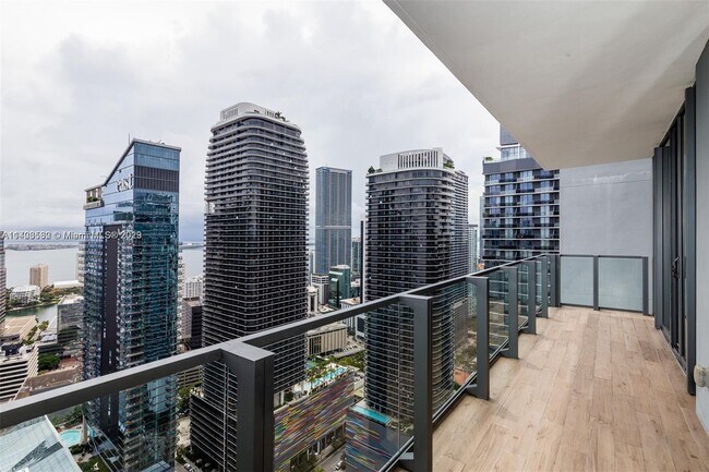 Building Photo - 88 SW 7th St