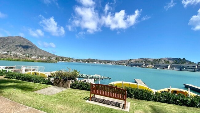 Building Photo - Spacious 2 Bedroom, 2 Bath, with 2 Parking Stalls - Kalele Kai in Hawaii Kai
