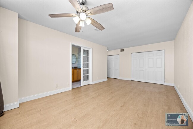 Building Photo - 137 Golden Isles Dr