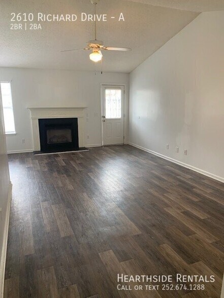 Building Photo - 2610 Richard Dr