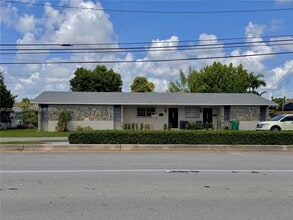 Building Photo - 3632 SW 87th Ave