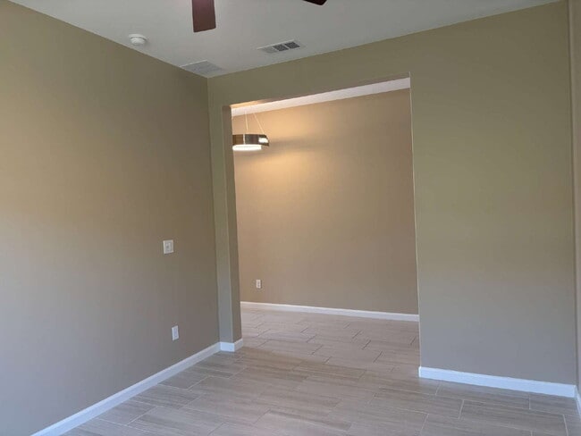 Building Photo - Stylish 2-Bedroom Oasis Domani, Residents ...